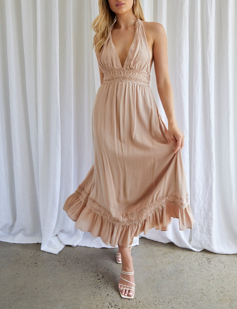 Frozen Beauty Halter Neck Pleated Maxi Dress MOCHA